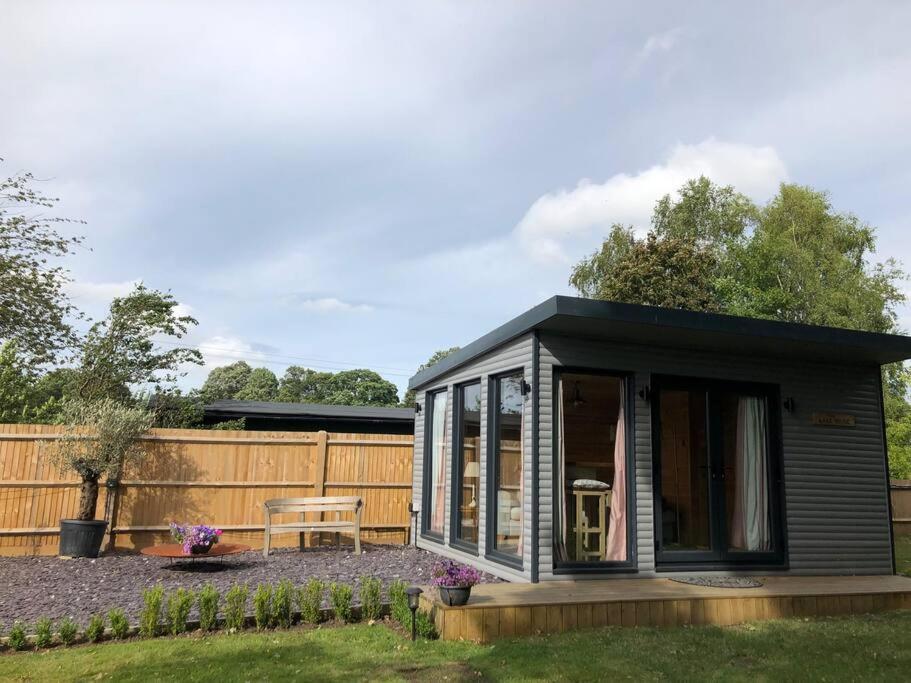 Self Contained Garden Studio With Stunning Views سيسينغورست المظهر الخارجي الصورة
