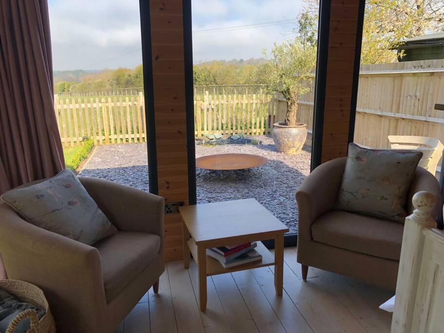Self Contained Garden Studio With Stunning Views سيسينغورست المظهر الخارجي الصورة