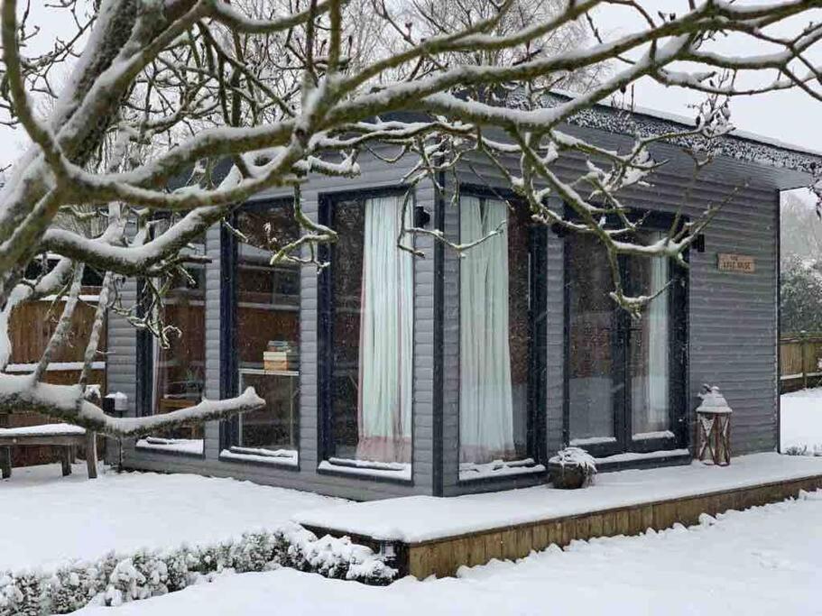 Self Contained Garden Studio With Stunning Views سيسينغورست المظهر الخارجي الصورة
