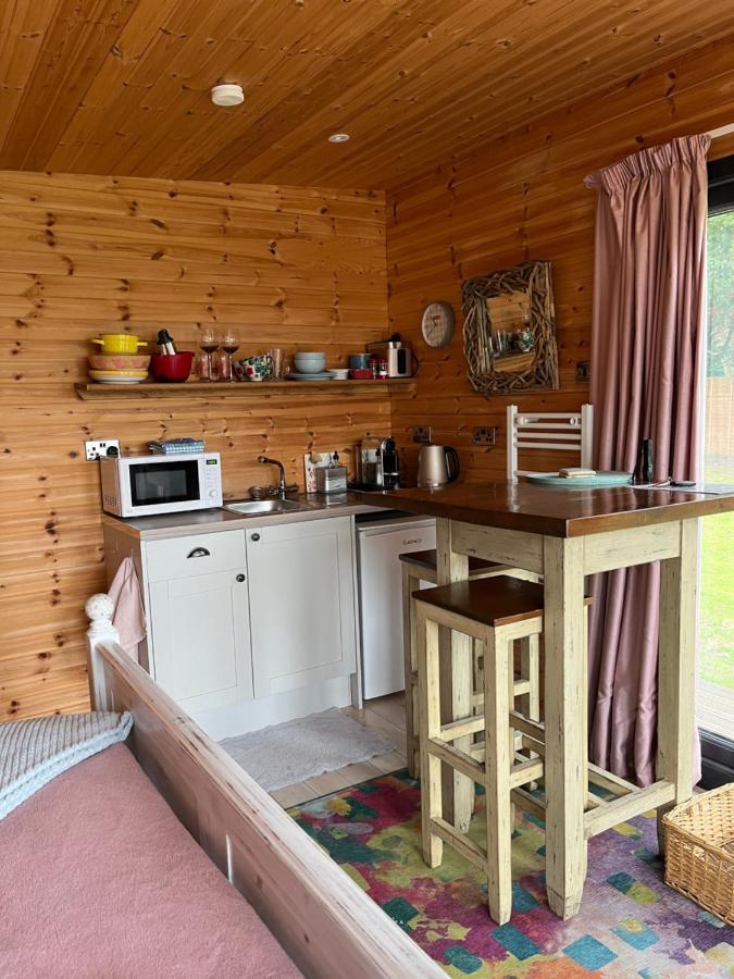 Self Contained Garden Studio With Stunning Views سيسينغورست المظهر الخارجي الصورة